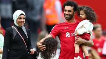 محمد صلاح يخطف الأضواء ويثير التكهنات بفيديو مع ابنته