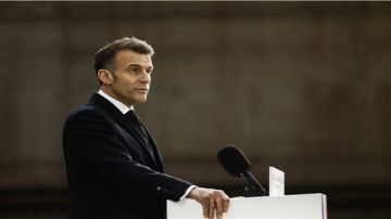 مفاجأة غير متوقعة.. ماكرون يعلن نشر حاملتي مروحيات بالشرق الأوسط فيديو مفاجأة غير متوقعة.. ماكرون يعلن نشر حاملتي مروحيات بالشرق الأوسط فيديو