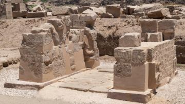 الآثار تكشف عن لوحة حجرية تعود إلى عصر الإمبراطور الروماني تيبيريوس