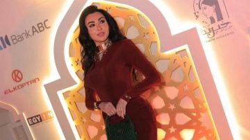 بالأحمر الداكن .. مريهان حسين تخطف الأنظار عبر إنستجرام بالأحمر الداكن .. مريهان حسين تخطف الأنظار عبر إنستجرام