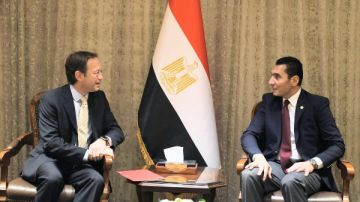 وزير الرياضة: نستهدف توطين صناعة الأدوات الرياضية بالتعاون مع إسبانيا وزير الرياضة: نستهدف توطين صناعة الأدوات الرياضية بالتعاون مع إسبانيا