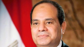 الرئيس السيسي يهنئ الشعب المصري والعربي والإسلامي بمناسبة عيد الفطر المبارك الرئيس السيسي يهنئ الشعب المصري والعربي والإسلامي بمناسبة عيد الفطر المبارك