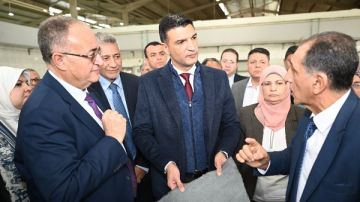 جولة تفقدية لوزير الصناعة بمدينة الجلود بالروبيكي لمتابعة الإنتاج وتعزيز صادرات القطاع