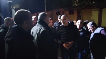 محافظ الجيزة يتفقد موقع إصلاح كسر مفاجئ بخط مياه رئيسي بقطر 1000 مم بجنوب الجيزة محافظ الجيزة يتفقد موقع إصلاح كسر مفاجئ بخط مياه رئيسي بقطر 1000 مم بجنوب الجيزة