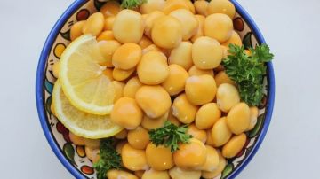 وجبة خفيفة.. ماذا يحدث لجسمك عند تناول الترمس في العيد؟ وجبة خفيفة.. ماذا يحدث لجسمك عند تناول الترمس في العيد؟