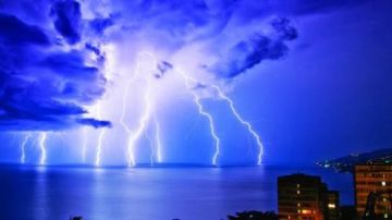دعاء المطر والرعد والبرق .. أفضل 20 كلمة رددها النبي و310 أدعية مستجابة تحقق الأمنيات