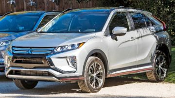 سعر ميتسوبيشي اكليبس كروس 2018 المستعملة صور