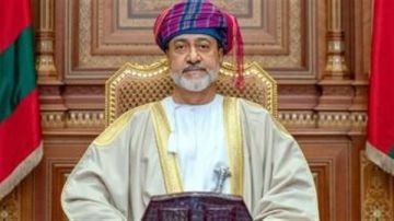 عاجل سلطان عمان يهنئ مجتبى خامنئي لاختياره مرشدا على إيران