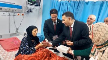 محافظ القليوبية يشارك الأطفال الأيتام والمسنين فرحة عيد الفطر