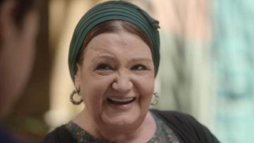 ميمي جمال: تربيت بين الإسلام والمسيحية.. وربنا واحد ميمي جمال: تربيت بين الإسلام والمسيحية.. وربنا واحد