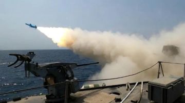 استهداف ناقلة نفط قبالة سواحل عمان وإصابة أربعة من طاقمها