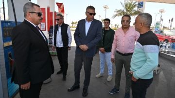 جولات مفاجئة لمحافظ جنوب سيناء على محطات الوقود لمتابعة تطبيق التعريفة الجديدة جولات مفاجئة لمحافظ جنوب سيناء على محطات الوقود لمتابعة تطبيق التعريفة الجديدة