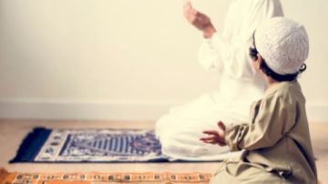 دعاء ليلة القدر للأولاد.. ردده ليهديهم الله ويعتقهم من النار