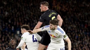 سندرلاند يحقق الفوز أمام ليدز في الدوري الإنجليزي