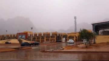 شلالات طبيعية..أمطار الخير تتساقط على أرض التجلي بسانت كاترين شلالات طبيعية..أمطار الخير تتساقط على أرض التجلي بسانت كاترين