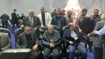 محلب والملا يدليان بأصواتهما في انتخابات المهندسين بلجان القاهرة صور