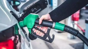 الحكومة قد تعيد النظر في أسعار الوقود في هذه الحالة تفاصيل