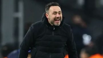 توتنهام يفاوض دي زيربي بعقد ضخم لإنقاذ الفريق