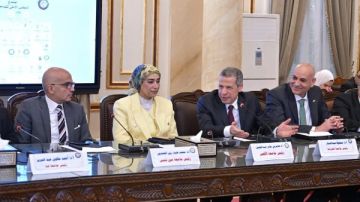 رئيس جامعة الأقصر: من الضروري العمل الجماعي للتصدي للتحديات التي تواجه الجامعات