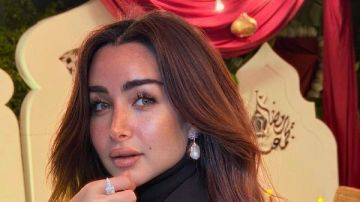 لوك ناعم.. هنا الزاهد تستعرض جمالها