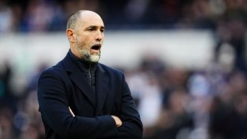 مدرب توتنهام يتهم لاعب فولهام بالغش بعد الخسارة والاقتراب من الهبوط