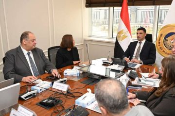 مصر تبحث مع جنرال موتورز خططها التوسعية لتعزيز تنافسية صناعة السيارات