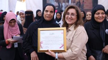 يوم المرأة العالمي..رسالة تقدير لمحاربات السرطان على شجاعهتن في محاربة المرض يوم المرأة العالمي..رسالة تقدير لمحاربات السرطان على شجاعهتن في محاربة المرض