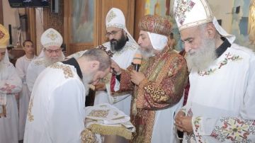 الأنبا إنيانوس يرسم قمصا جديدا بكنيسة مار مرقس ببني مزار