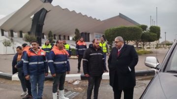 رئيس صرف صحي القاهرة الكبرى يتابع ميدانيا جهود سحب مياه الأمطار