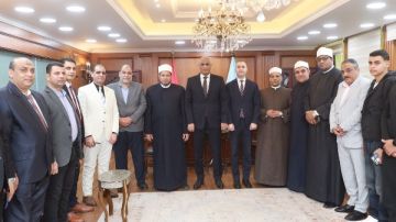 محافظ كفر الشيخ يستقبل القيادات الأمنية والتنفيذية لتبادل التهنئة بعيد الفطر المبارك محافظ كفر الشيخ يستقبل القيادات الأمنية والتنفيذية لتبادل التهنئة بعيد الفطر المبارك