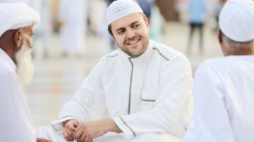 هل تسقط صلاة الجمعة عمن أدى عيد الفطر؟.. الأزهر للفتوى يجيب