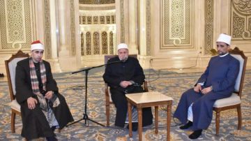 أستاذ بالأزهر يكشف مظاهر التجليات الإلهية في شهر رمضان.. صور أستاذ بالأزهر يكشف مظاهر التجليات الإلهية في شهر رمضان.. صور