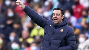 تشافي يفجر مفاجأة: لن أعود إلى برشلونة مرة أخرى