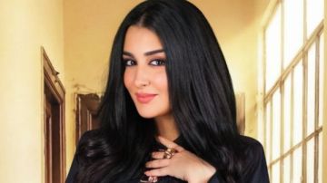 جيهان خليل تؤدي دور فيمينست في مسلسل بابا وماما جيران جيهان خليل تؤدي دور فيمينست في مسلسل بابا وماما جيران