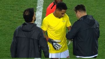 الجزيري ليس الأول في الزمالك.. نجوم عالميون لعبوا كحراس مرمى في اللحظات الحاسمة