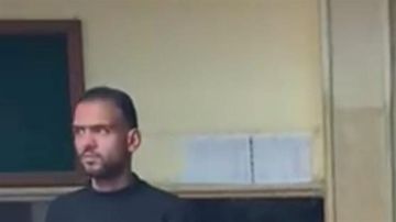 المتهم في واقعة التحرش بـفتاة الأتوبيس يحضر أولى جلسات محاكمته (صور) المتهم في واقعة التحرش بـفتاة الأتوبيس يحضر أولى جلسات محاكمته (صور)