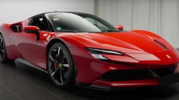 سرعات هائلة.. فيراري SF90 سترادل بقوة 769 حصانا