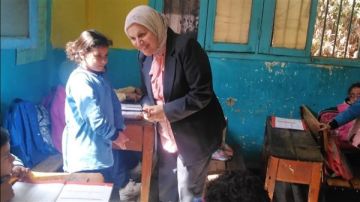 متابعة مستوى القراءة والكتابة.. وكيل تعليم القاهرة تزور مدرسة بمنشأة ناصر متابعة مستوى القراءة والكتابة.. وكيل تعليم القاهرة تزور مدرسة بمنشأة ناصر
