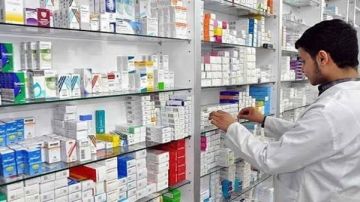 الحكومة: توافر كميات كافية من الأدوية تفي بالاحتياجات الطبية لفترات زمنية متفاوتة