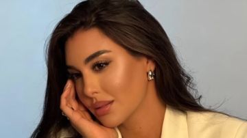 بالأبيض..ياسمين صبري تخطف الأنظار بإطلالة كلاسيكية