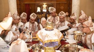 سيامة كهنة جدد لخدمة كنائس سوهاج والمنشاة والمراغة .. صور