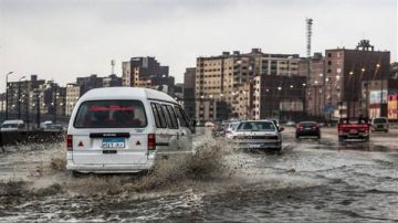 عاجل الأرصاد تحذر المواطنين: الأمطار ستكون مؤثرة وليست بسيطة في بعض المحافظات