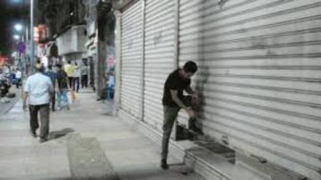 غرامة حتى 50 ألف جنيه.. تعرف على عقوبة مخالفة مواعيد غلق المحال غرامة حتى 50 ألف جنيه.. تعرف على عقوبة مخالفة مواعيد غلق المحال