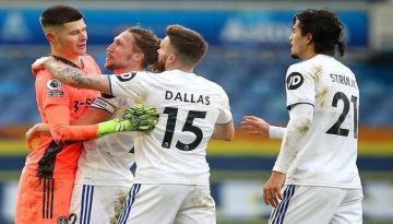 ليدز يونايتد يدعو جماهيره لاحترام توقف اللعب أثناء إفطار اللاعبين الصائمين ليدز يونايتد يدعو جماهيره لاحترام توقف اللعب أثناء إفطار اللاعبين الصائمين