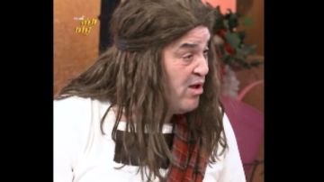 أنت مين؟ .. سخرية مفاجئة تربك طاهر أبو ليلة في برنامج ألف ليلة مع فيفي أنت مين؟ .. سخرية مفاجئة تربك طاهر أبو ليلة في برنامج ألف ليلة مع فيفي