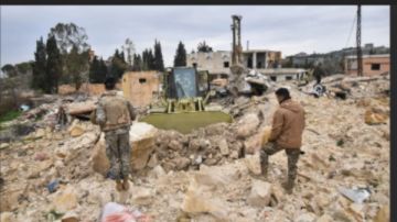 إسرائيل تواجه حزب الله في معركة وجودية.. والخطر يشتد على جنوب لبنان.. خبير يوضح إسرائيل تواجه حزب الله في معركة وجودية.. والخطر يشتد على جنوب لبنان.. خبير يوضح