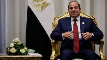 الرئيس السيسي يؤكد لرئيس وزراء اليونان ضرورة وقف الحرب والسعي نحو التوصل إلى حلول سلمية