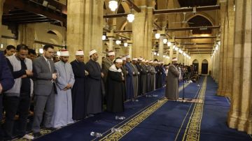 بث مباشر صلاة العشاء والتراويح من الجامع الأزهر ليلة 29 رمضان