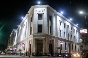 غير مقلق .. نجيب ساويرس يعلق على هبوط الجنيه المصري أمام الدولار وخروج الأموال الساخنة غير مقلق .. نجيب ساويرس يعلق على هبوط الجنيه المصري أمام الدولار وخروج الأموال الساخنة