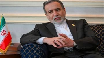 لأول مرة.. توضيحات إيرانية بشأن حركة السفن في مضيق هرمز فيديو لأول مرة.. توضيحات إيرانية بشأن حركة السفن في مضيق هرمز فيديو